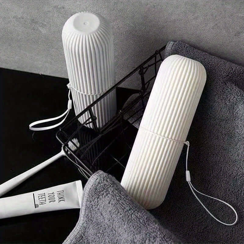 Toothbrush on the GO (travel brush)